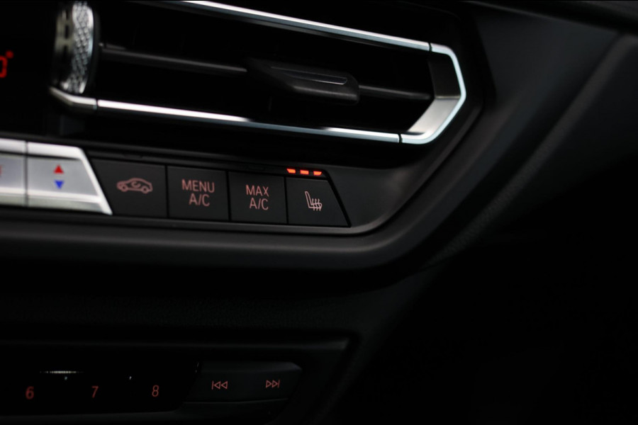 BMW 2 Serie Gran Coupé 218i M-Sport *Pano*Camera*Sportstoelen*Head-Up*Leder*