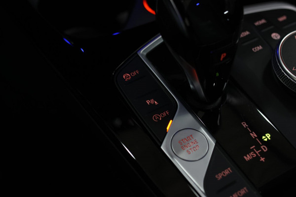 BMW 2 Serie Gran Coupé 218i M-Sport *Pano*Camera*Sportstoelen*Head-Up*Leder*