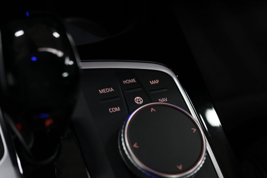 BMW 2 Serie Gran Coupé 218i M-Sport *Pano*Camera*Sportstoelen*Head-Up*Leder*