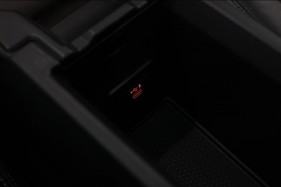 BMW 2 Serie Gran Coupé 218i M-Sport *Pano*Camera*Sportstoelen*Head-Up*Leder*