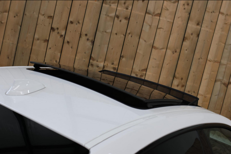 BMW 2 Serie Gran Coupé 218i M-Sport *Pano*Camera*Sportstoelen*Head-Up*Leder*