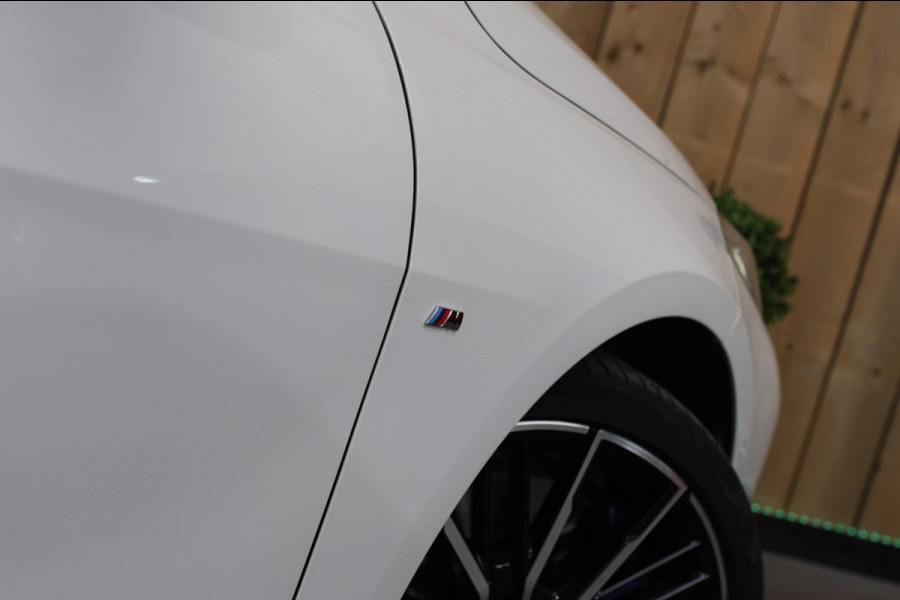 BMW 2 Serie Gran Coupé 218i M-Sport *Pano*Camera*Sportstoelen*Head-Up*Leder*
