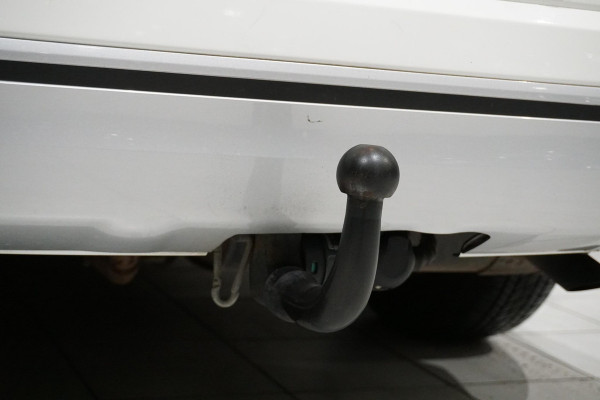 Mitsubishi Outlander 2.4 PHEV Pure + TREKHAAK / CARPLAY / CAMERA / STOELVERWARMING /