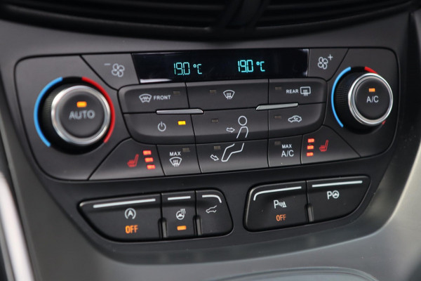 Ford Kuga 1.5 EcoBoost ST Line / PANODAK / KEYLESS / CAMERA / CARPLAY / STOEL+STUURVERW