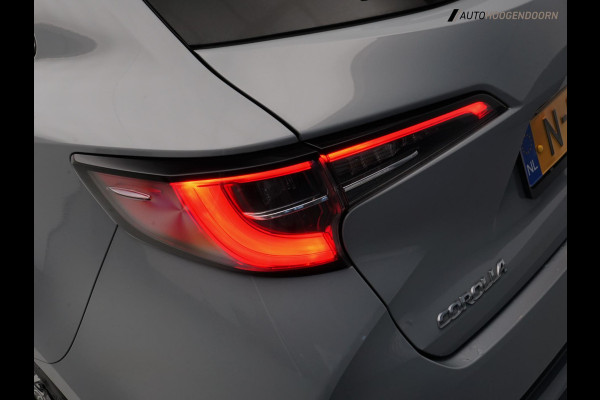 Toyota Corolla Touring Sports 2.0 Hybrid Business Plus Sport (LED VERLICHTING,KEYLESS,STOELVERWARMING,CAMERA,ADAPTIVE CRUISE)