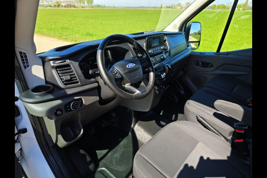 Ford Transit 350 2.0 TDCI L3H2 Trend - 130 Pk - Euro 6 - ParkeerCamera - Airco - Cruise Control