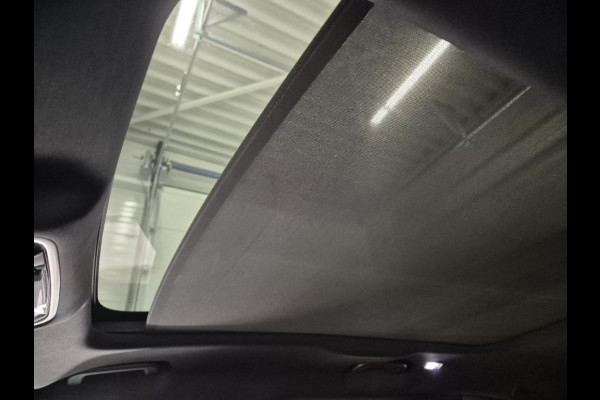 Land Rover Range Rover Velar 3.0 V6 SC AWD HSE Pano.dak Airsusp. Leer Orig.NL