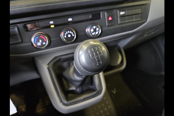 Volkswagen Transporter 2.0 TDI L2H1 Navi Airco Cruise Sidebars 1Eigenaar