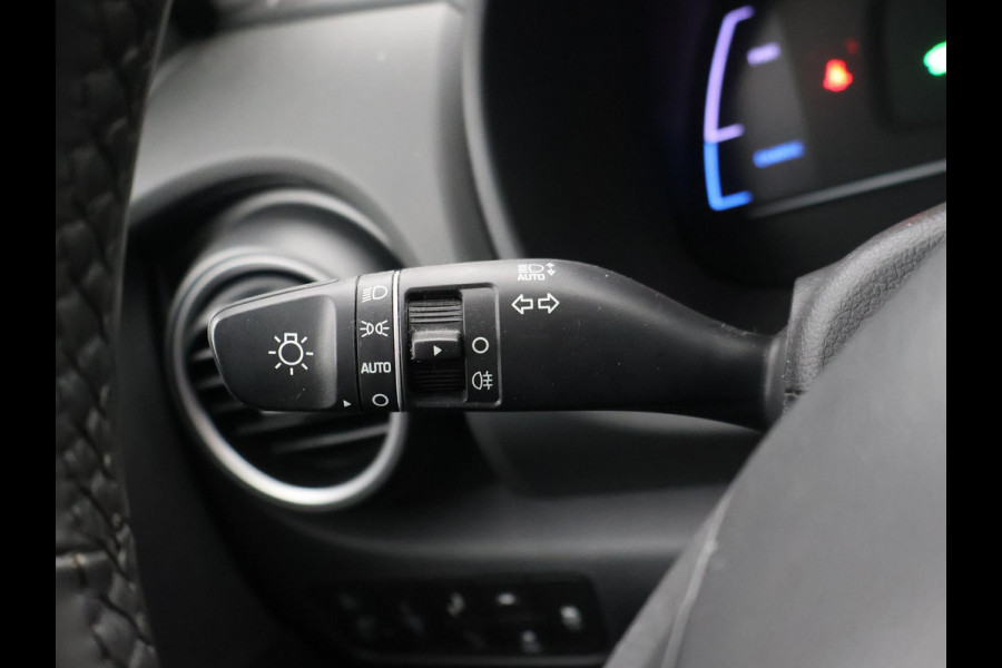 Hyundai Kona EV PREMIUM SKY 64 KWH + SCHUIFDAK | LEDER | TREKHAAK | STOELVENTILATIE | HEAD-UP | CAMERA | ADAPTIVE CRUISE CONTROL