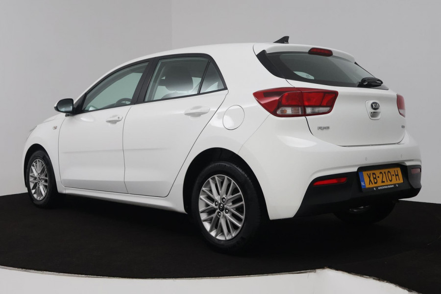 Kia Rio 1.0 TGDI DynamicLine (ACHTERUITRIJCAMERA, NAVIGATIE, CRUISE CONTROL,CARPLAY, PARKEERSENSOREN, 1e EIGENAAR,)