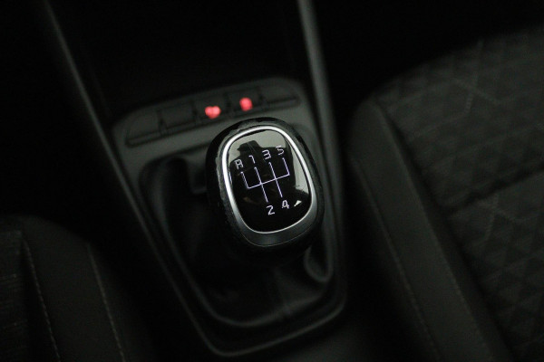 Kia Rio 1.0 TGDI DynamicLine (ACHTERUITRIJCAMERA, NAVIGATIE, CRUISE CONTROL,CARPLAY, PARKEERSENSOREN, 1e EIGENAAR,)