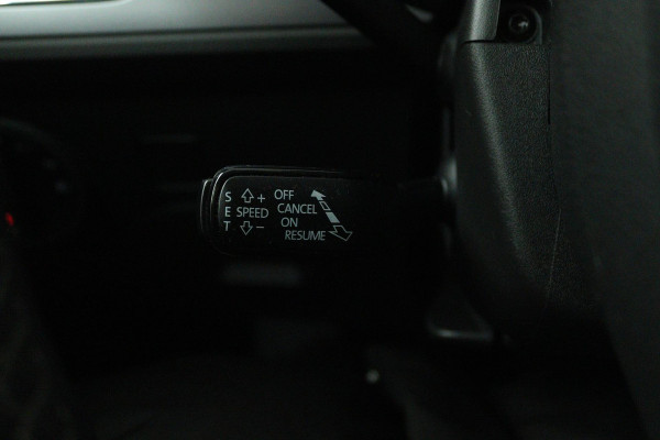 Seat ✅ Leon ST 1.0 EcoTSI Style Business Intense (PARKEERSENSOREN, NAVIGATIE, CARPLAY, CRUISE CONTROL)