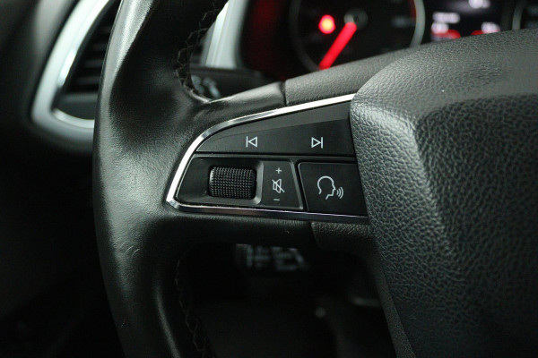 Seat ✅ Leon ST 1.0 EcoTSI Style Business Intense (PARKEERSENSOREN, NAVIGATIE, CARPLAY, CRUISE CONTROL)