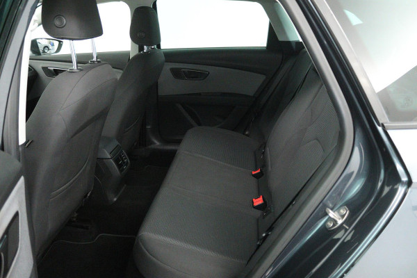 Seat ✅ Leon ST 1.0 EcoTSI Style Business Intense (PARKEERSENSOREN, NAVIGATIE, CARPLAY, CRUISE CONTROL)