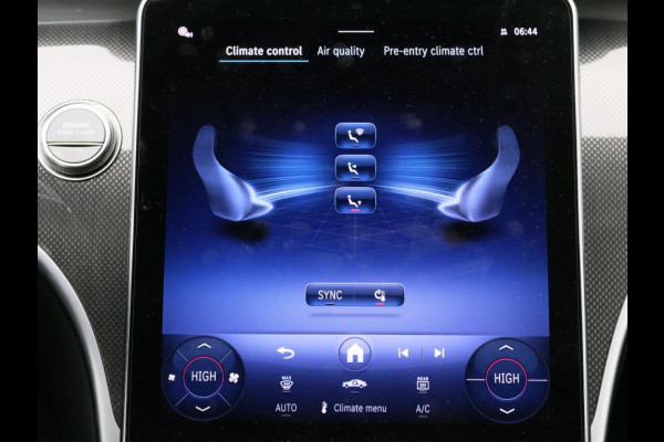 Mercedes-Benz C-Klasse Estate 300 e Star Edition LIMITED AMG | Night Pakket | Panorama Schuif-Kanteldak | Distronic | Apple CarPlay | Sfeerverlichting | Memory voorstoelen. Inclusief 24 maanden MB Certified garantie voor Europa.