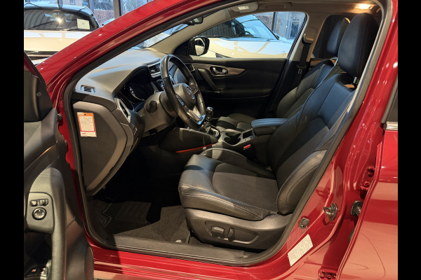 Nissan QASHQAI 1.6DIG-T 163PK Business Trekhaak-1500KG/Winter-pack/360-camera/Pano-dak