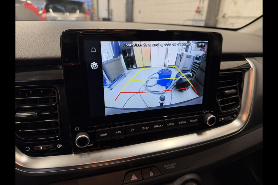 Kia Stonic 1.0 T-GDi 100PK MHEV DynamicLine 7.jr-garantie/Camera/Trekhaak/Navigatie/Keyfree