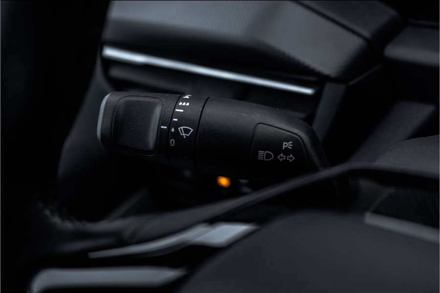 Ford Transit Custom 2.0 TDCI L2H1 Limited | 136 PK | Automaat | Schuifdeur L+R | Carplay | Camera | Led | Cruise | Trekhaak