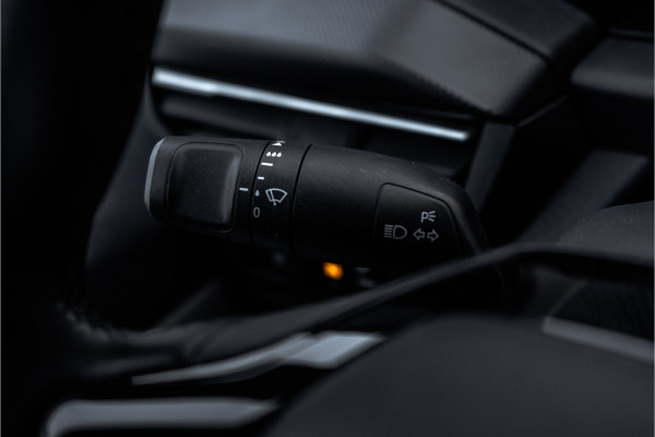 Ford Transit Custom 2.0 TDCI L2H1 Limited | 136 PK | Automaat | Schuifdeur L+R | Carplay | Camera | Led | Cruise | Trekhaak