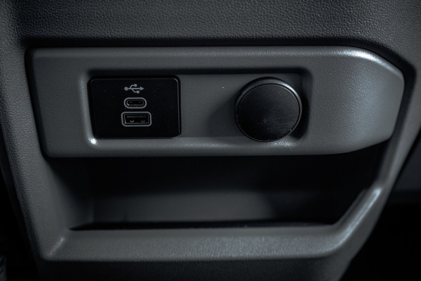 Ford Transit Custom 2.0 TDCI L2H1 Limited | 136 PK | Automaat | Schuifdeur L+R | Carplay | Camera | Led | Cruise | Trekhaak