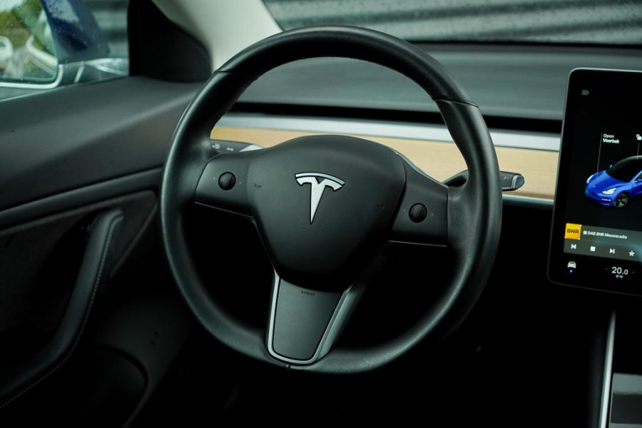 Tesla Model 3 Standard RWD Plus 60 kWh / Autopilot / Marge