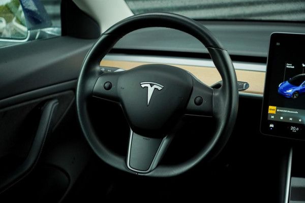 Tesla Model 3 Standard RWD Plus 60 kWh / Autopilot / Marge