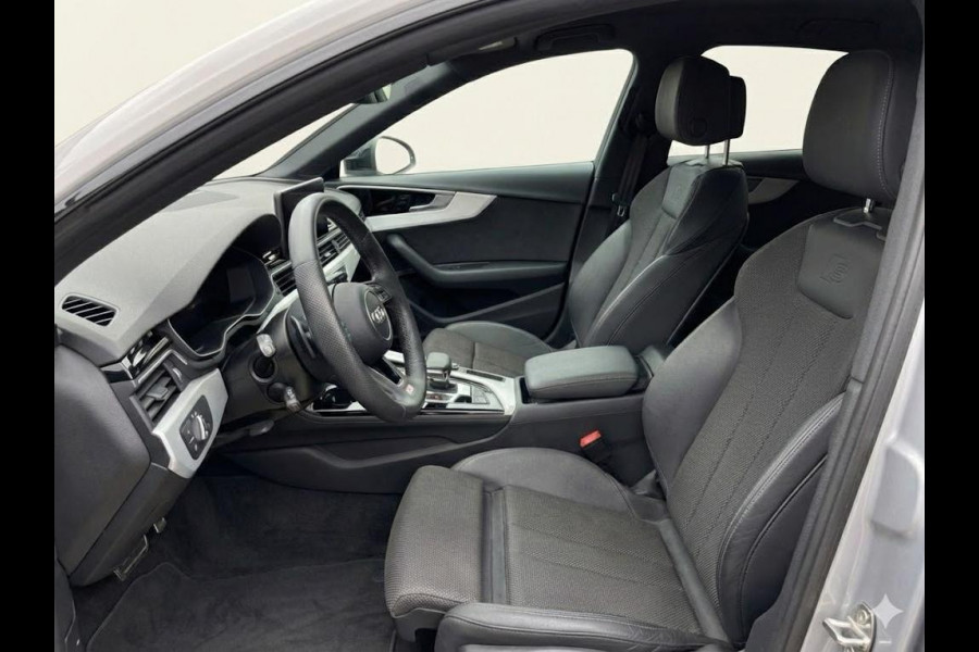 Audi A5 Sportback 35 TFSI S edition Competition 150pk | Navigatie | Adaptieve cruise controle | Parkeercamera | 19 inch Lichtmetalen velgen