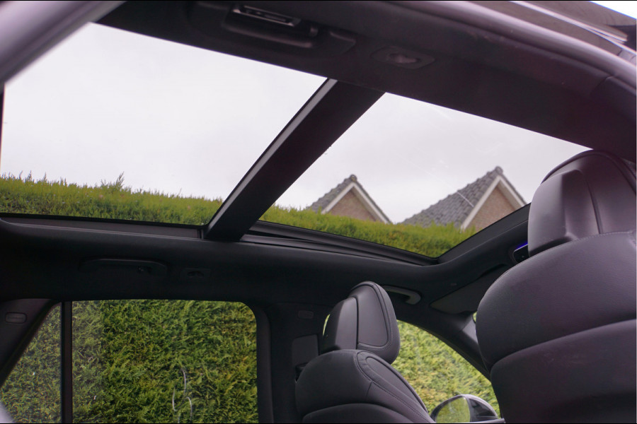 Mercedes-Benz GLC GLC 300 e 4MATIC AMG Line Night | Panorama Keyless Rijassistentie Leder