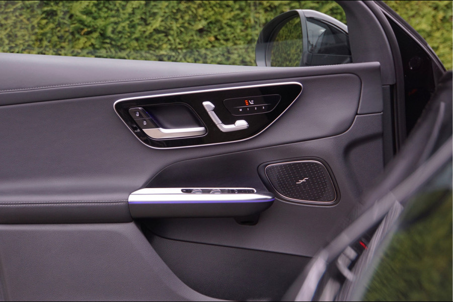 Mercedes-Benz GLC GLC 300 e 4MATIC AMG Line Night | Panorama Keyless Rijassistentie Leder