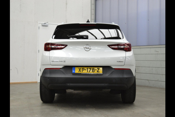 Opel Grandland X 1.2 Turbo Business + 130 PK | NAVIGATIE & CARPLAY | ACHTERUITRIJCAMERA MET SENSOREN | E.C.C. | SIDE STEPS | 19" L.M.V. MET ALL SEASON BANDEN |