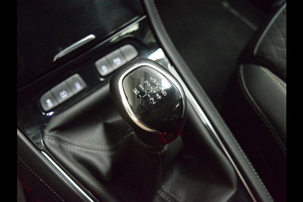 Opel Grandland X 1.2 Turbo Business + 130 PK | NAVIGATIE & CARPLAY | ACHTERUITRIJCAMERA MET SENSOREN | E.C.C. | SIDE STEPS | 19" L.M.V. MET ALL SEASON BANDEN |