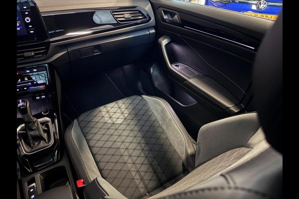 Volkswagen T-Roc 1.5 TSI 3X R-LINE | PANO | VIRTUAL | IQ LED | TREKHAAK | DSG