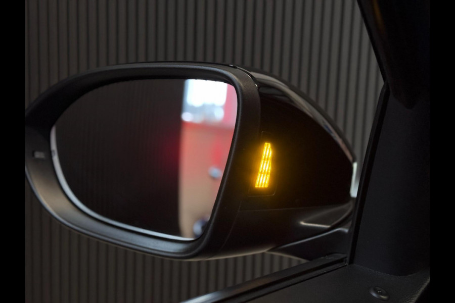 Volkswagen T-Roc 1.5 TSI 3X R-LINE | PANO | VIRTUAL | IQ LED | TREKHAAK | DSG