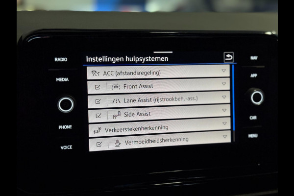 Volkswagen T-Roc 1.5 TSI 3X R-LINE | PANO | VIRTUAL | IQ LED | TREKHAAK | DSG