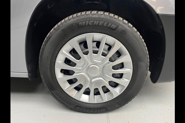 Toyota PROACE CITY L2H1 130PK 1.5 D-4D euro6 Live Long, Airco, Trekhaak 1200KG, Navigatie, Grijs Metallic, RIJKLAARPRIJS!