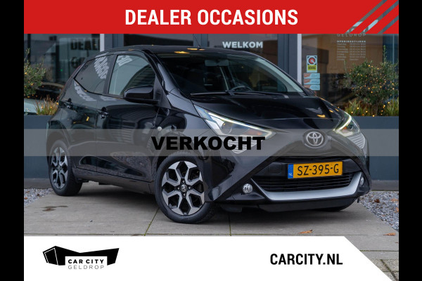 Toyota Aygo 1.0 VVT-i x-first / Carplay / Camera / Subwoofer / LM velgen