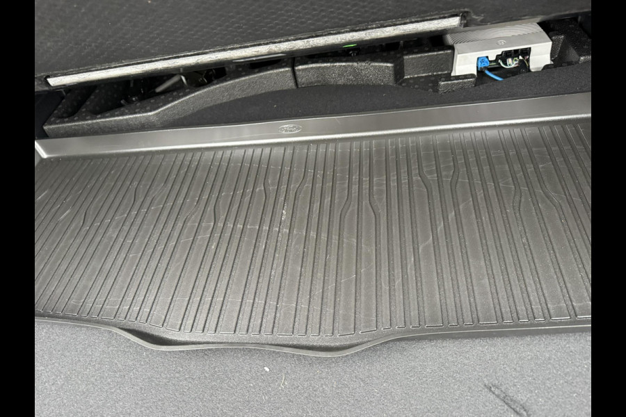 Ford FOCUS Wagon 1.0 EcoBoost Hybrid Titanium X 125pk AGR Stoelen | 17 inch velgen | Winterpack | SYNC 4 | Achteruitrijcamera