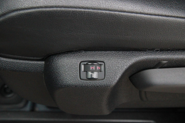 Opel Vivaro 2.0 CDTI L3H1 Edition / Automaat / Camera / 3 zits / Trekhaak