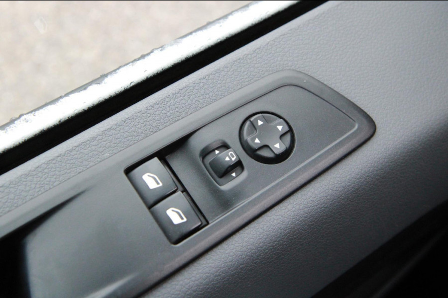 Opel Vivaro 2.0 CDTI L3H1 Edition / Automaat / Camera / 3 zits / Trekhaak