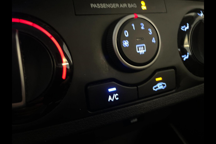 Hyundai i10 1.0 Comfort AIRCO STOELVERW STUURVERW MULTI STUUR BLUETOOTH ELEK RAMEN CENT VERG NIEUWSTAAT