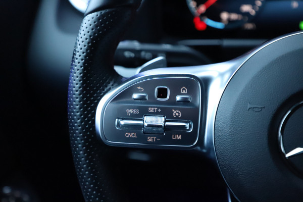 Mercedes-Benz GLA 250e AMG | 218PK | Sfeerverlichting | Led | Stoelverwarming | Standkachel | Widescreen | Carplay | Clima | 2022.