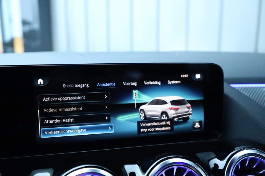 Mercedes-Benz GLA 250e AMG | 218PK | Sfeerverlichting | Led | Stoelverwarming | Standkachel | Widescreen | Carplay | Clima | 2022.