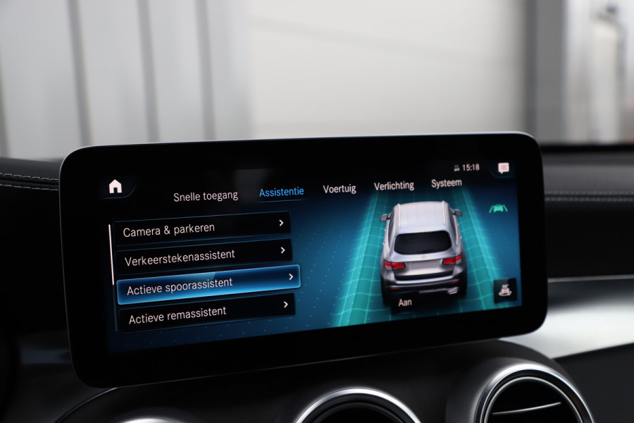 Mercedes-Benz GLC 300e AMG 4-Matic | 320PK | Head-up | Keyless-go | Sfeerverlichting | Multibeam | Stuurwielverw. | Air-balance | 2020.