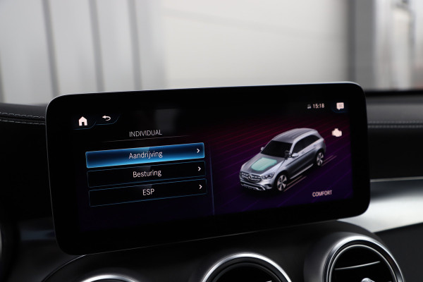 Mercedes-Benz GLC 300e AMG 4-Matic | 320PK | Head-up | Keyless-go | Sfeerverlichting | Multibeam | Stuurwielverw. | Air-balance | 2020.