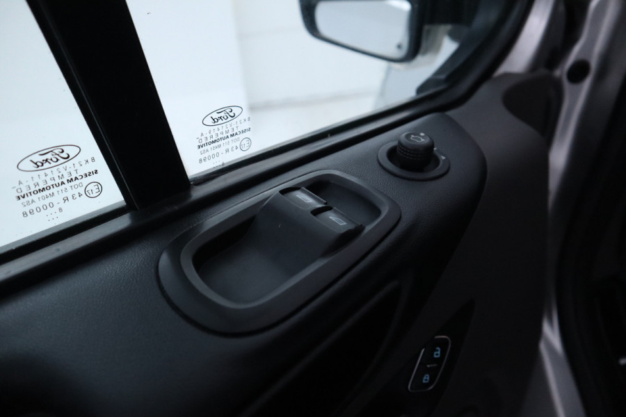 Ford Transit Custom 340 2.0 TDCI L2H2 Limited 130Pk, Navigatie, Airco