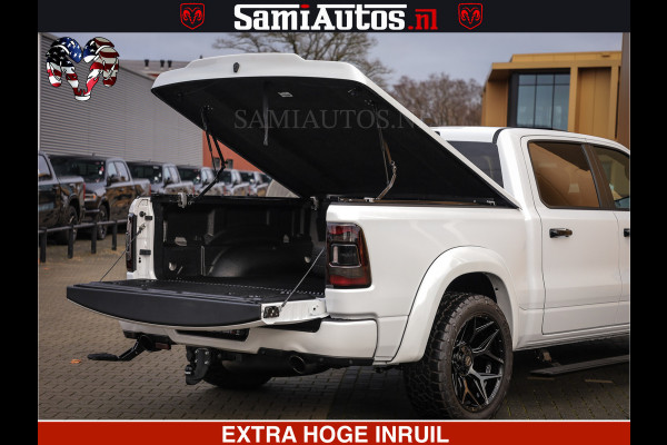 Dodge Ram 1500 Limited Night | 5.7 V8 Hemi Full Option | Comfortabele Dubbele Cabine met Royale 5 Zitplaatsen | De Meest Luxe en Volle Pick-Up in zijn Klasse | BPM vrij | Nu Leverbaar uit Voorraad | Voorraad Nr v45lpr