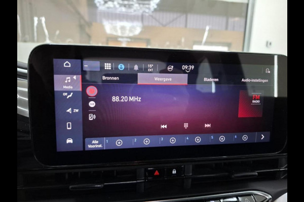 Fiat 500E Icon 42 kWh Navigatie Apple Carplay/Android Auto Cruise Control Virtual Cockpit Climate Control Lichtmetalen velgen