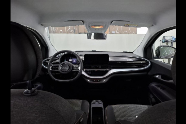 Fiat 500E Icon 42 kWh Navigatie Apple Carplay/Android Auto Cruise Control Virtual Cockpit Climate Control Lichtmetalen velgen