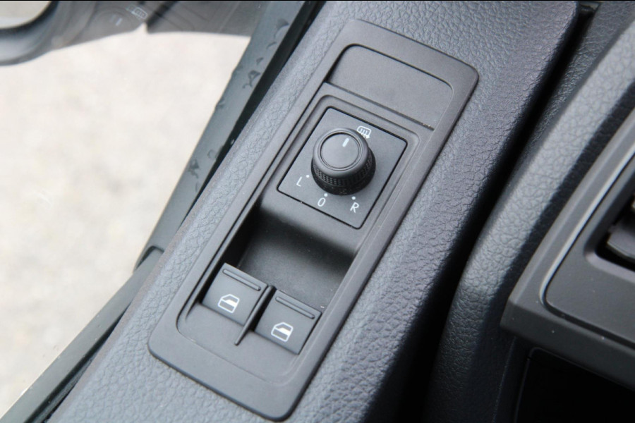 Volkswagen Transporter 2.0 TDI 114PK L1H1 Highline / Multi stuur / PDC 2x / Klep / Cruise