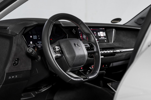DS DS 4 E-Tense 225 PK Performance Line+ Orig. NL | Dig. Cockpit | Adapt. Cruise | Stoel-+Stuurverw. | Elek. stoelen | 360 Camera | NAV + App. Connect | ECC | Elek. Klep | Afn. Trekhaak | LM 20" |